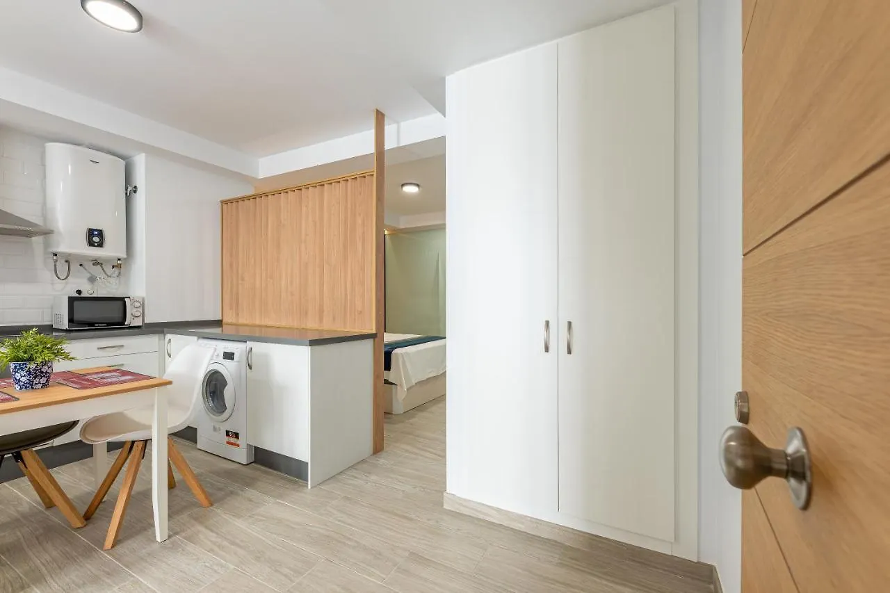 La Trinidad Suites フエンヒロラ アパート